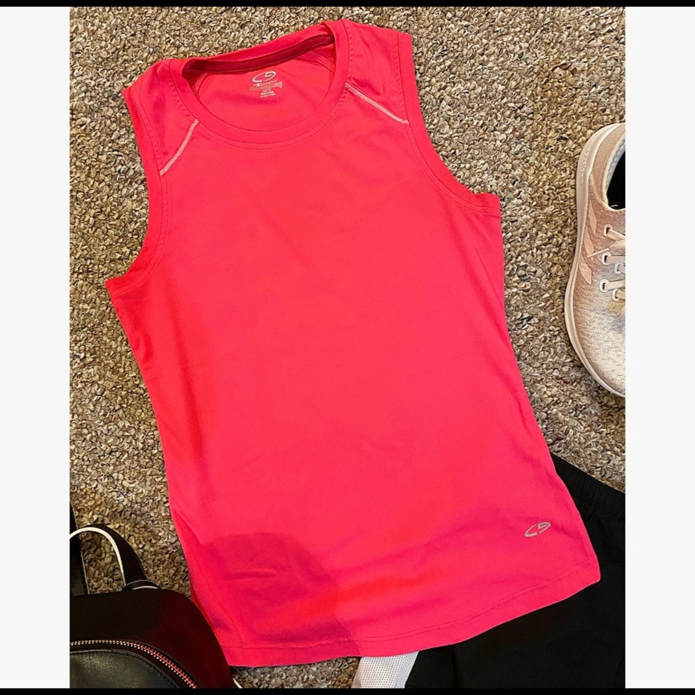 Champion, semi-fitted, hot pink top! - Picture 3 of 4